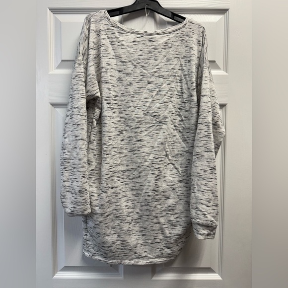 Motherhood Maternity Lighweight Sweater Top - Picture 3 of 4